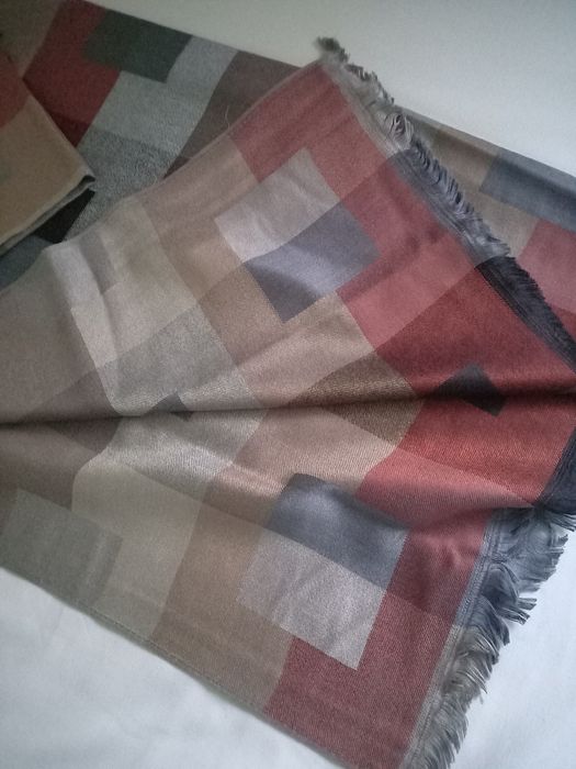 Elegancki kolorowy szal 100% wiskozy