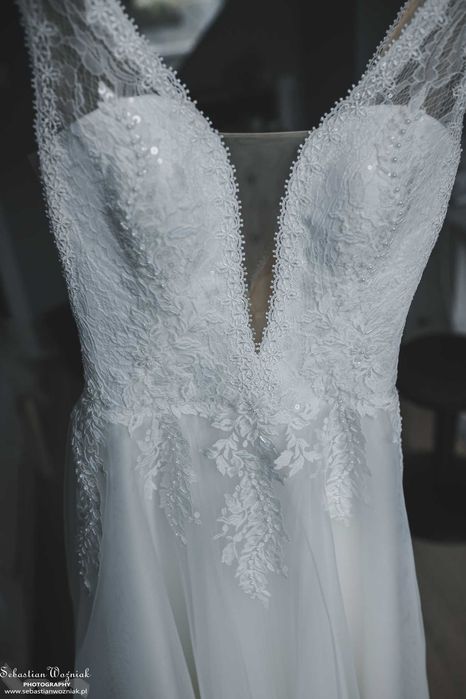 Suknia ślubna 34 36 S dekolt V