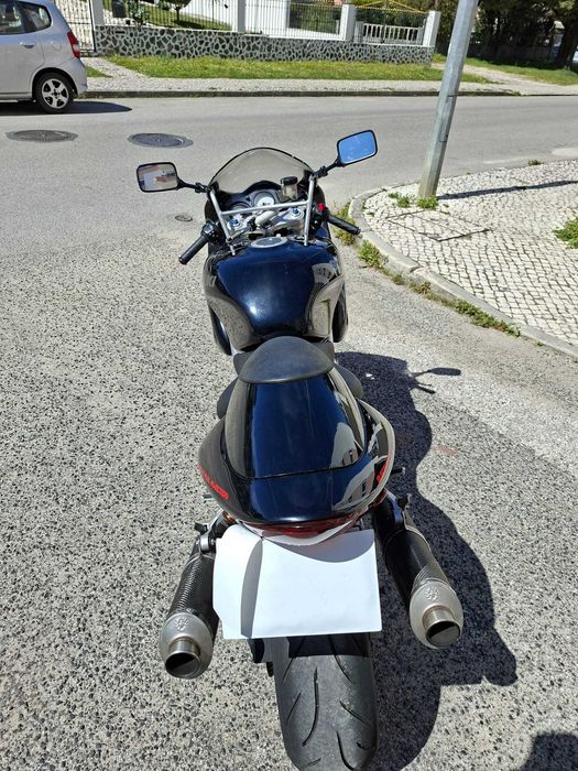Vendo tl 1000s usada em bom estado