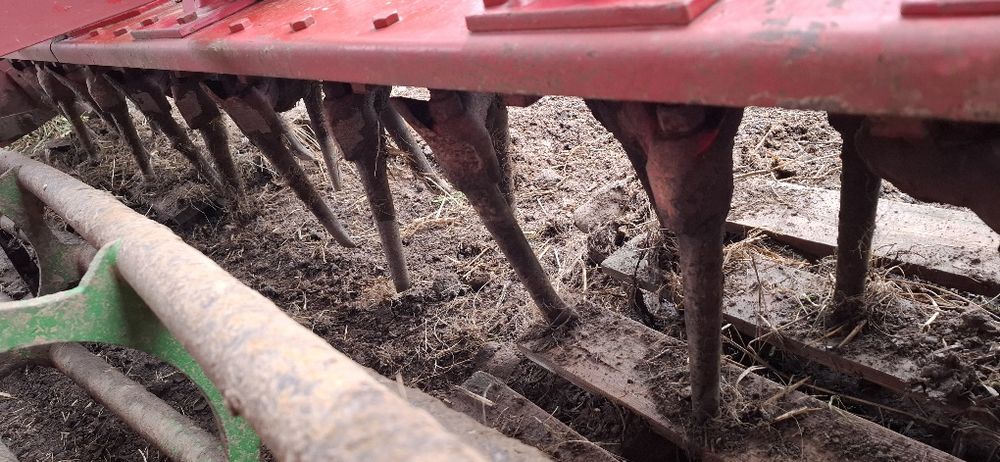 Zestaw uprawowo siewny