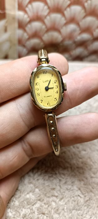 Продам антикварний годиник