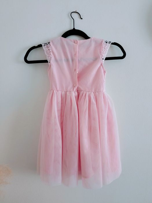 Sukienka na dziewczynke 104