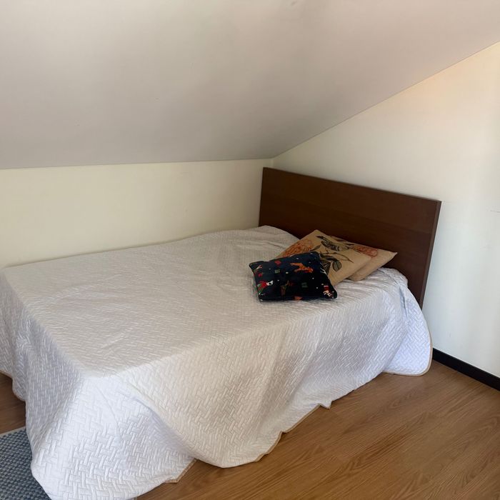Cama com colchão novo