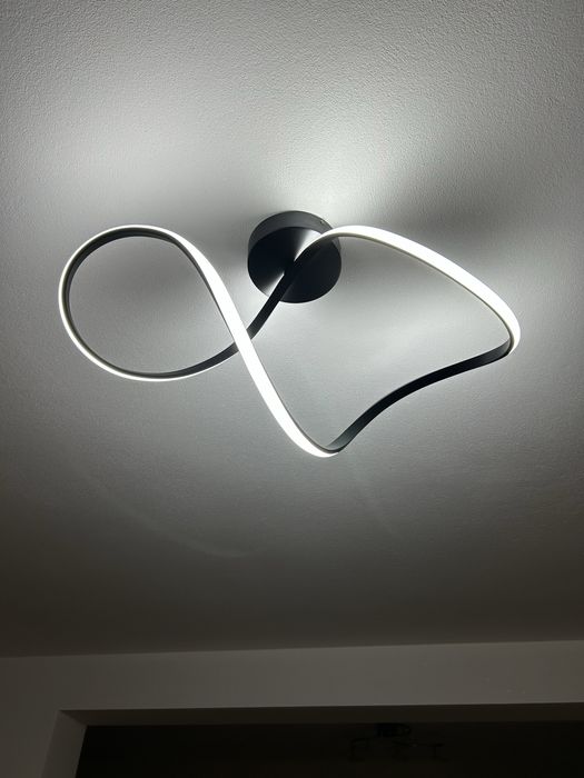 Sprzedam Zyrandol stan idealny