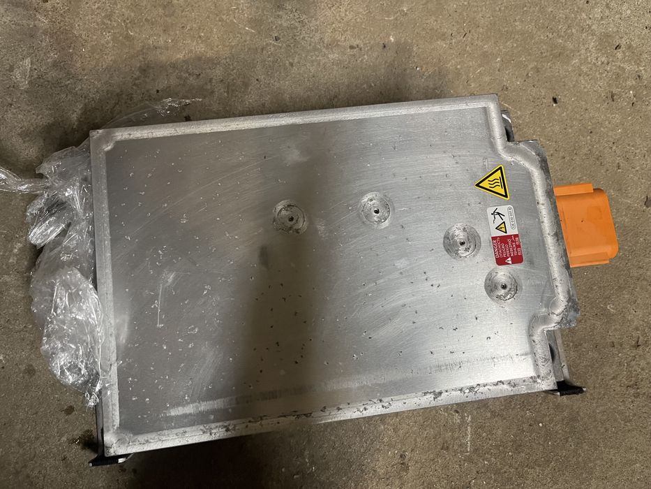 5qe915684j блок зарядки Audi e-tron etron 2019 55