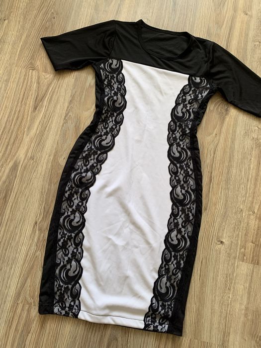 Жіночі сукні.