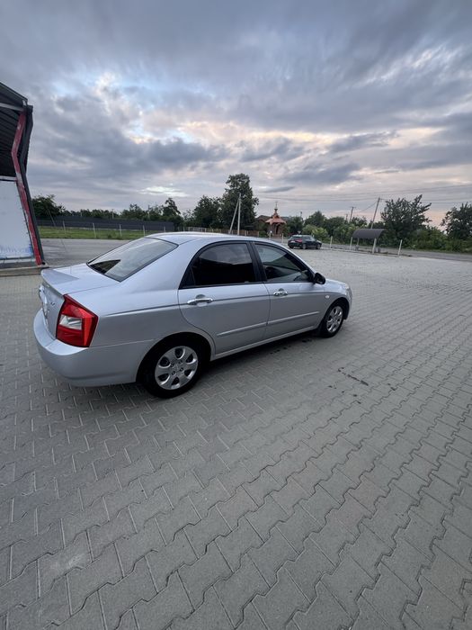 Автомобіль Kia cerato 2006