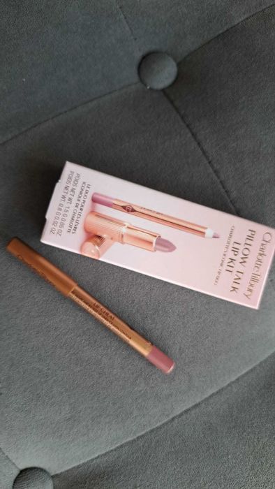 Konturówka mini do ust Charlotte Tilbury Pillow Talk Fair