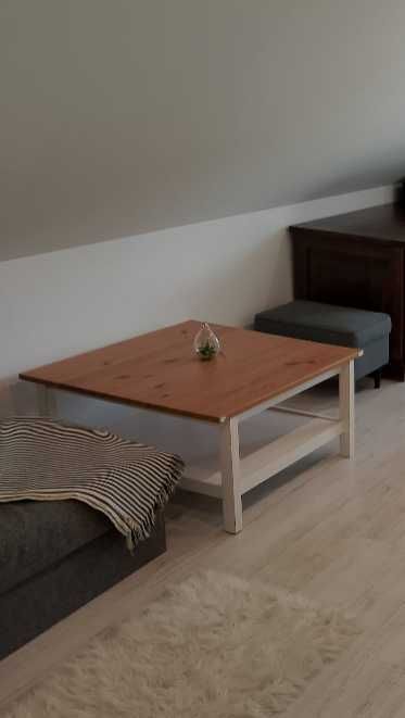 HEMNES
Stolik kawowy, biała bejca/jasnobrązowy, 90x90 cm