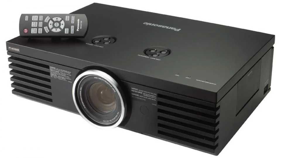 Projector Full HD Panasonic PT-AE3000E.