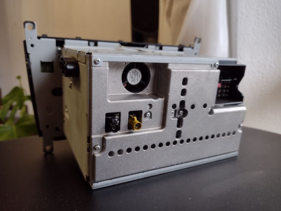 Auto-rádio com leitor de cd's Mercedes MF2530