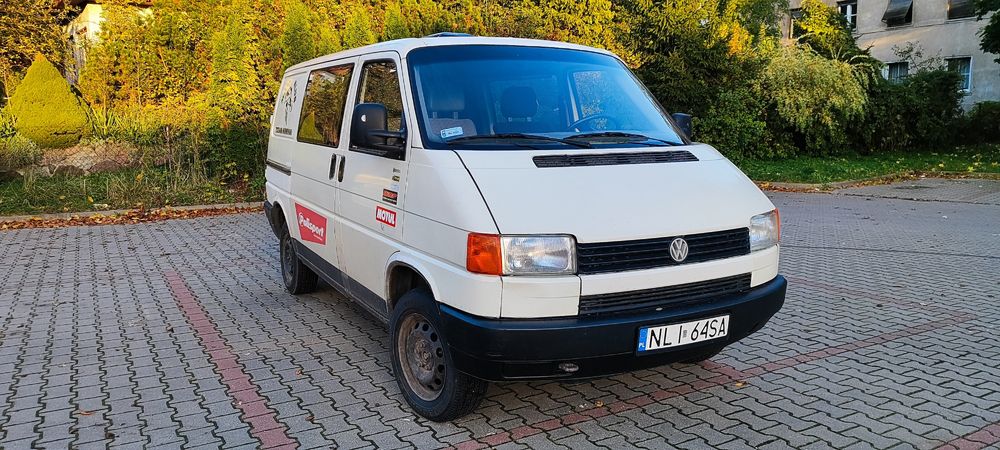 Volkswagen Transporter T4 – 2.4D. Osobowy, zarejestrowany na 6 osób