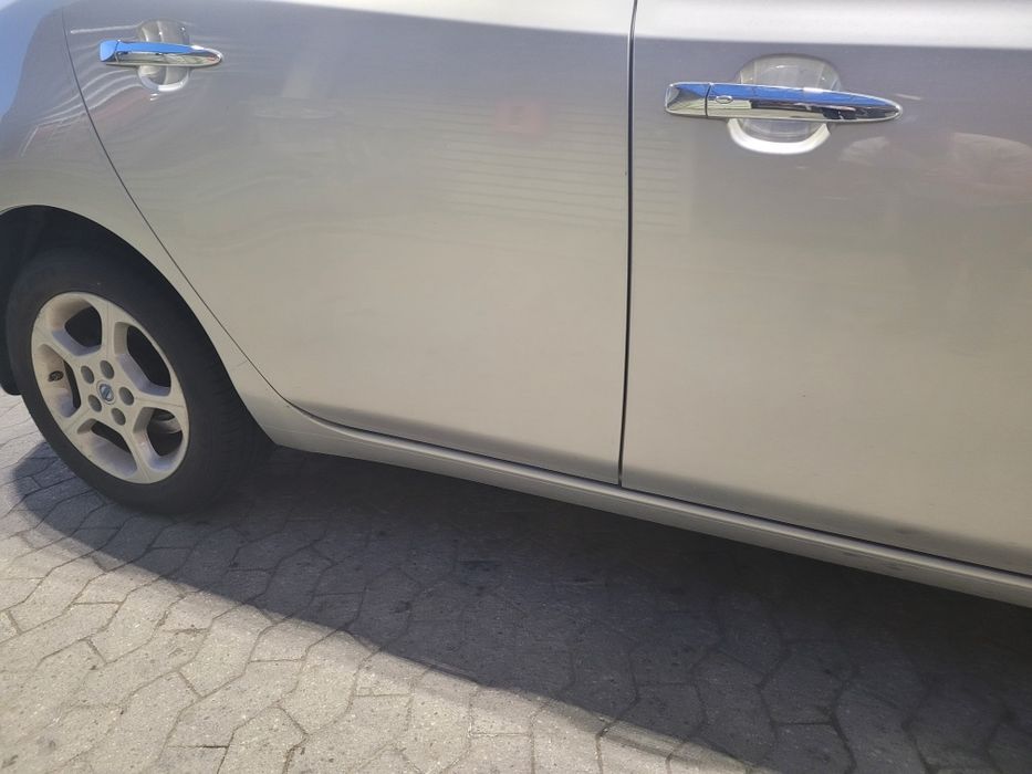 Продам ніссан ліф 2013 року 6400$