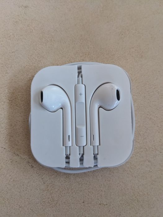 Наушники для телефона