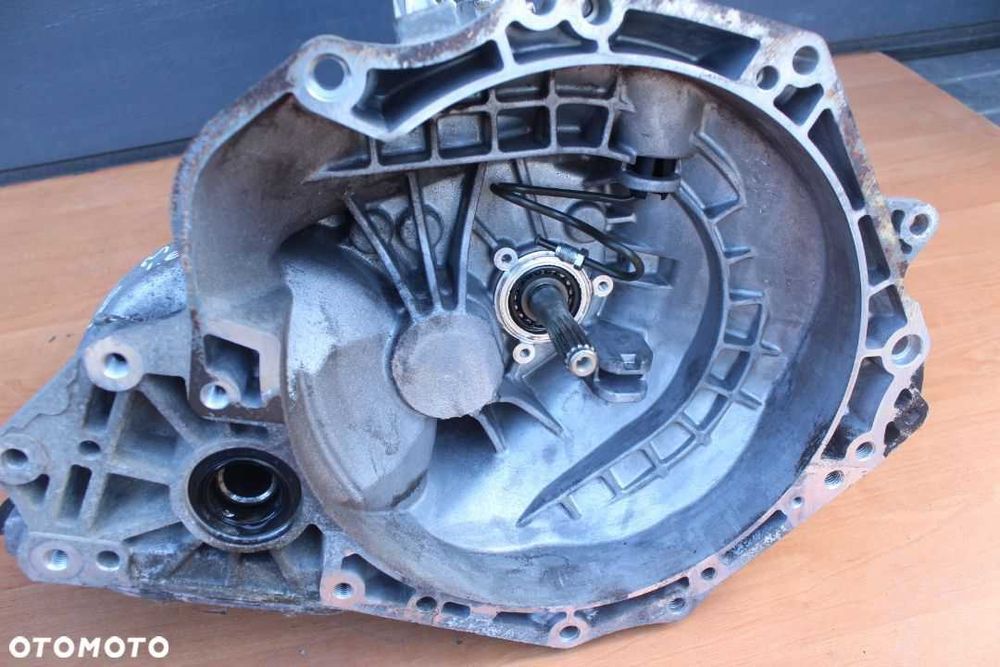 Skrzynia biegow astra j zafira 1.6 1.8