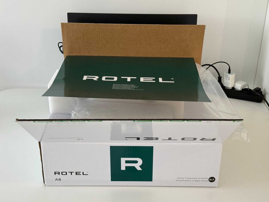 Wzmacniacz Rotel A8