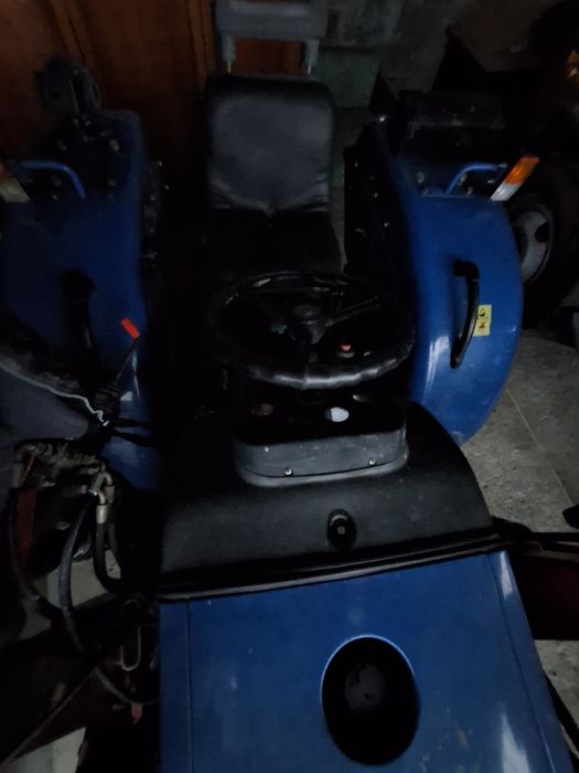 Продам тракторний колісний в доброму стані