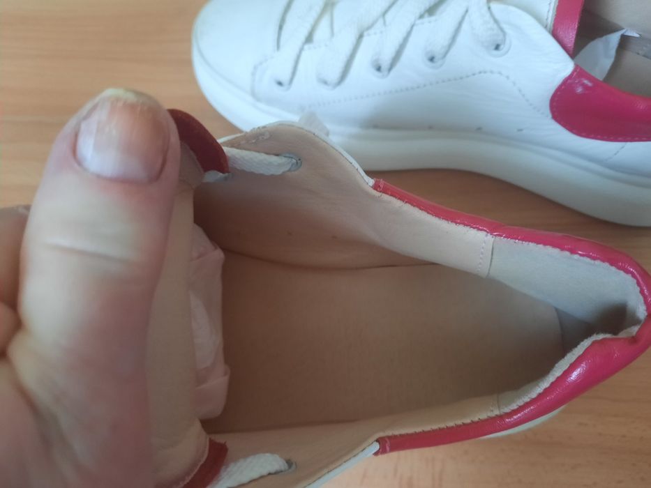 Кросівки жіночі шкіряні Design