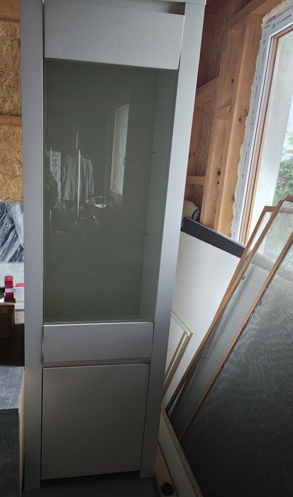 Słupek regał witryna