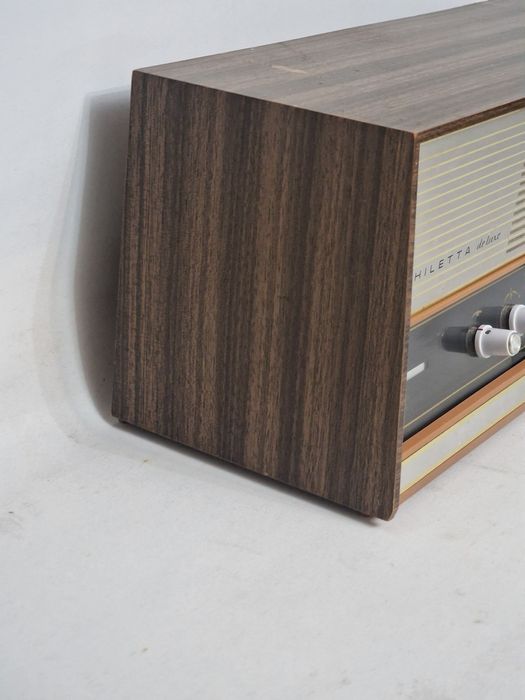 Rádio antigo reparado Philips