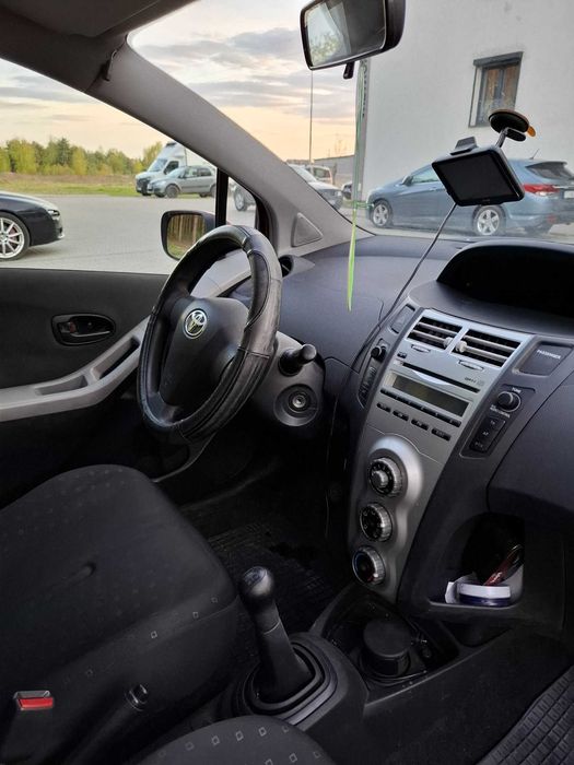Toyota Yaris 2008 kobieca zadbana bez rdzy