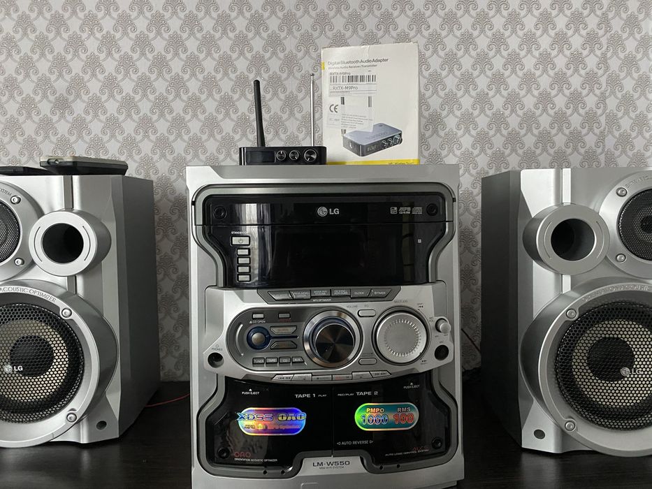 Продам муз центр LG. -LM-W550