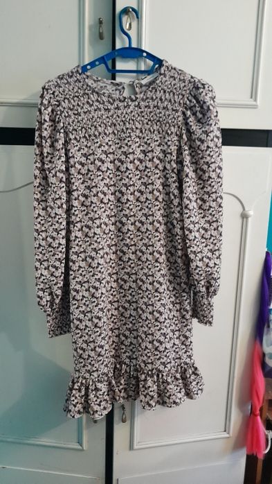 Sukienka Reserved M długi rękaw