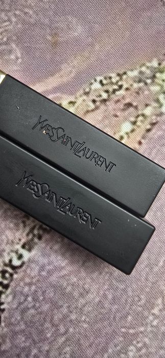 Batons Yves Saint Laurent