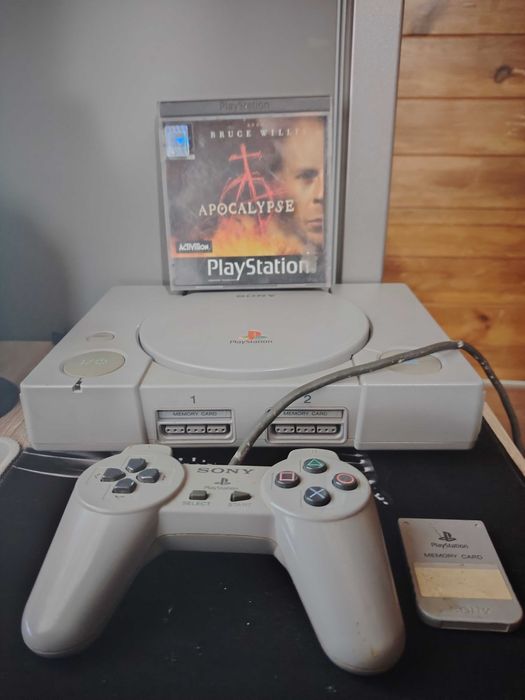 Playstation 1 + jogo