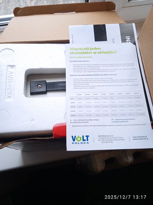 Безперебійник,інвертор із вбудованим зарядним пристроєм 500 Вт.