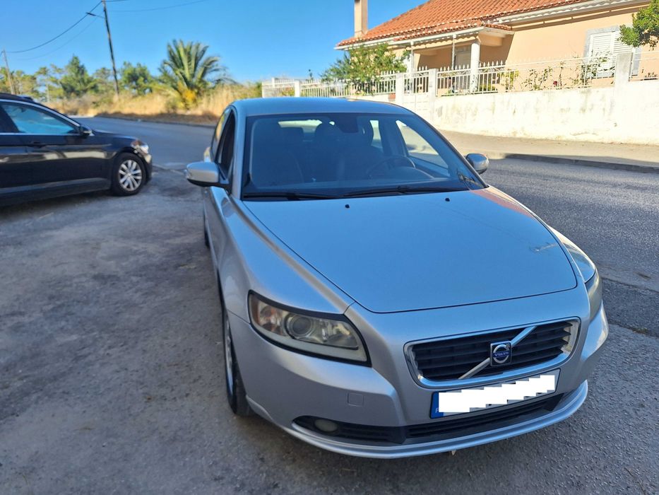 Volvo S40 1.6 D Drive, Almost Always Garage-Kept, 2009 Model