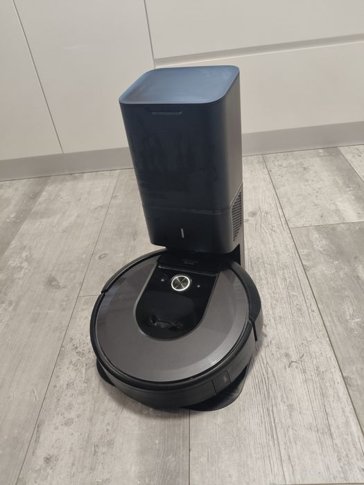 iRobot Roomba i7+