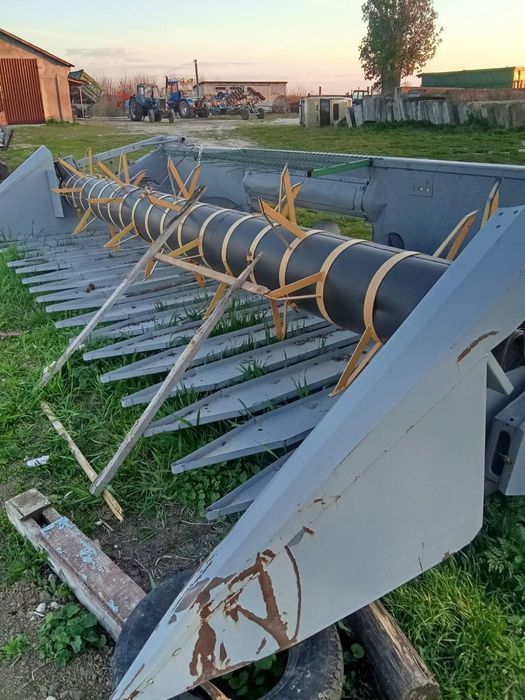 Продам жатку соняшникуву