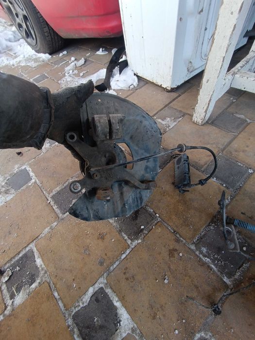 Цапфа БМВ Е46 Кулак поворотный BMW E46 ABS АБС БМВ Е46