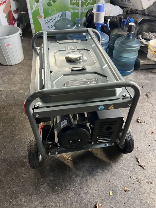 Генератор бензиновый 7.5 кВт Karcher PGG 8/3 бу