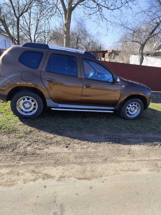 Авто Dacia duster.
