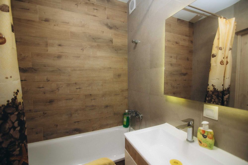 ЦЕНТР 2-кім квартира. вул Торговиця + Звітні документи