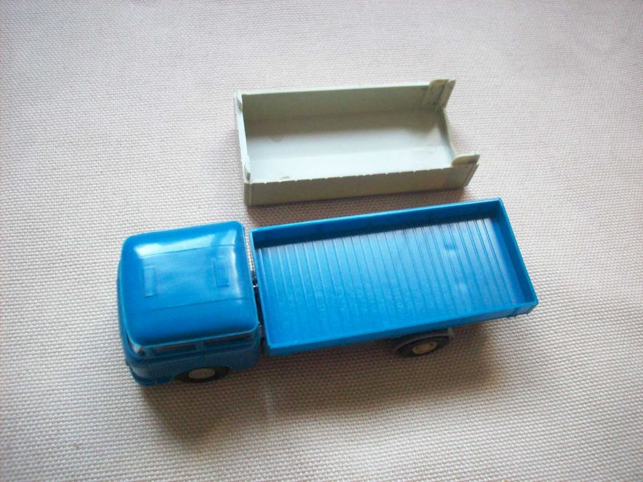 Skoda ciężarówka, model Permot HO/1:87, DDR/NRD, Piko.