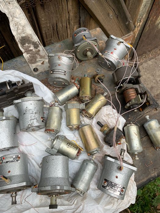 Електромотори маленькі з авіації одним лотом