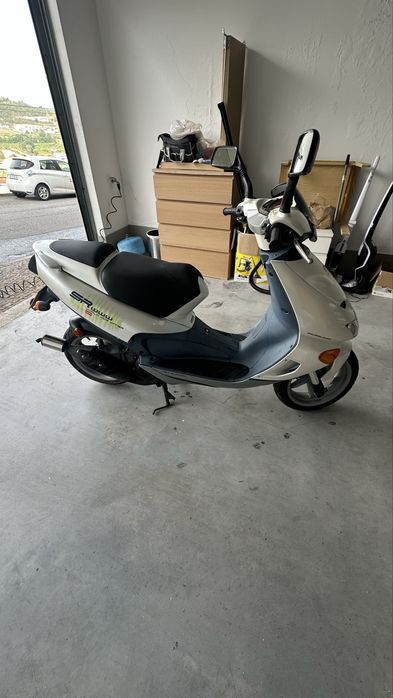 Aprilia SR 50 – 2010 – Apenas 3.620 km
