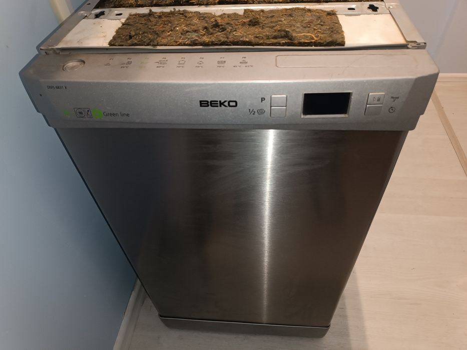 Zmywarka Beko DSFS 6831 X