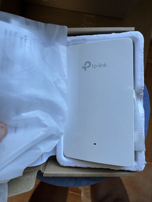 AP TP Link EAP 615 wall