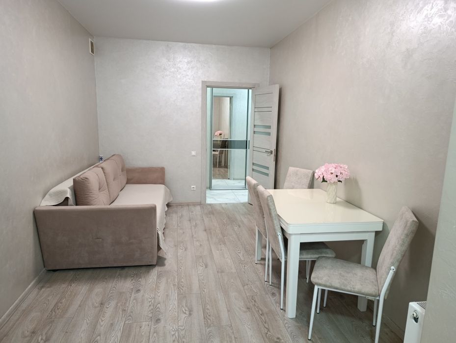 Квартира подобово. Р-н Оазис. Електроніка.