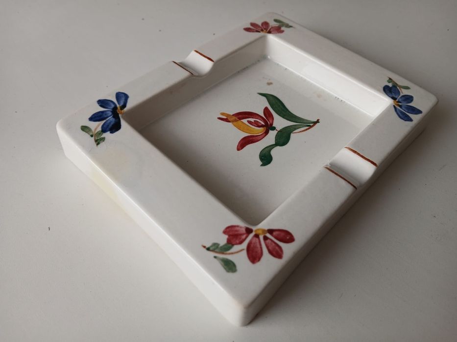 Cinzeiro pintado à mão