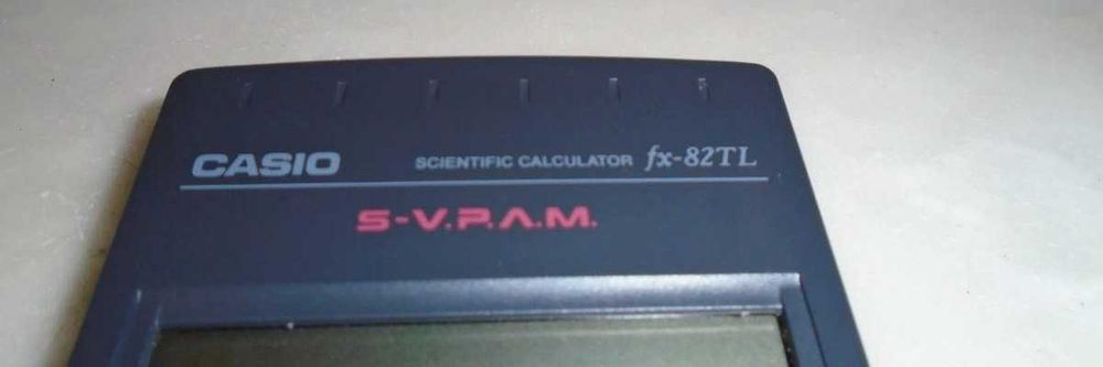 Máquina de Calculadora Cientifica (Casio)-Fx-82TL