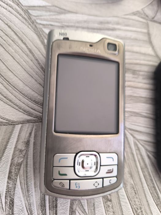 Lote de 8 telemóveis antigos Nokia, Samsung, Ericsson e Motorola – Para peças ou coleção