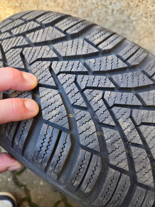 Opony zimowe Continental 195/60/15 kpl 4szt zimowki