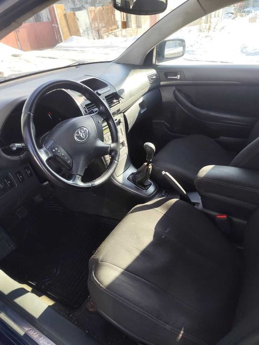 Toyota Avensis t25 2.0 d4d