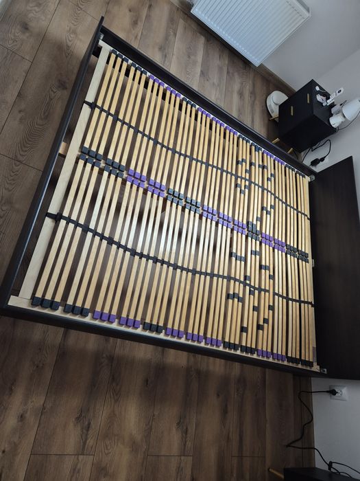 Komplet Łóżko Szafki Materac Black Red White stan dobry