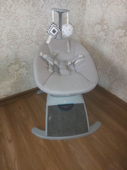 Заколисуючий центр Chicco